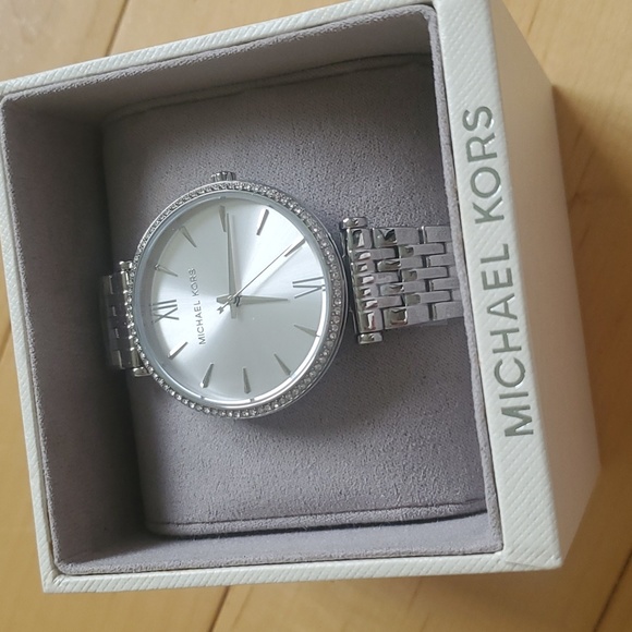 SOLD OUT!! Michael Kors Maisie MK4419 - Picture 8 of 9